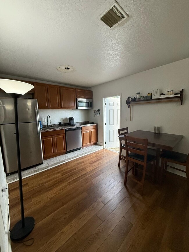 Photo - 670 NW Treemont Ave Unit 1