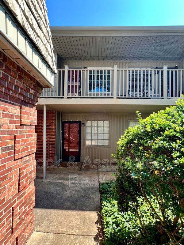 Photo - 3816 Country Club Rd