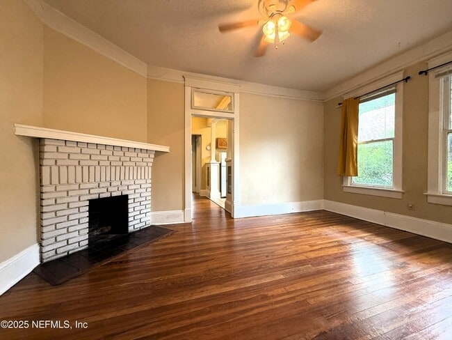 Photo - 2245 Myra St Unit 4