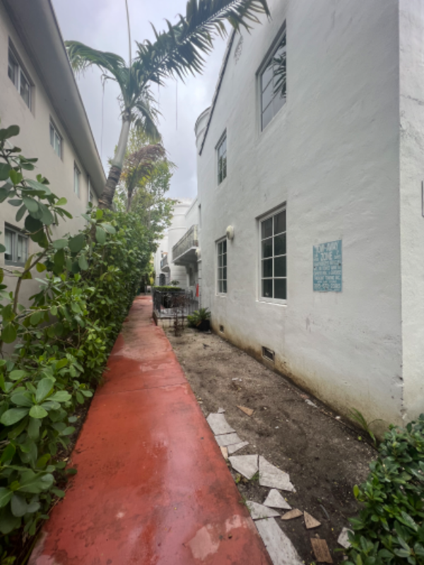 Building Photo - 1510 Meridian Ave Rental