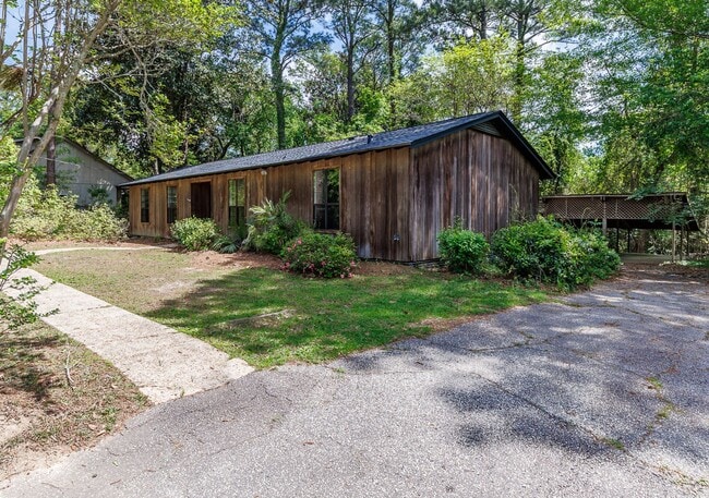 Photo - 3-Bedroom, 2-Bath with Den in Spanish Fort Estates