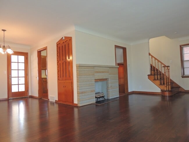 Photo - Astonishingly Renovated 3 Bedroom, 1.5 Bathroom Colonial!