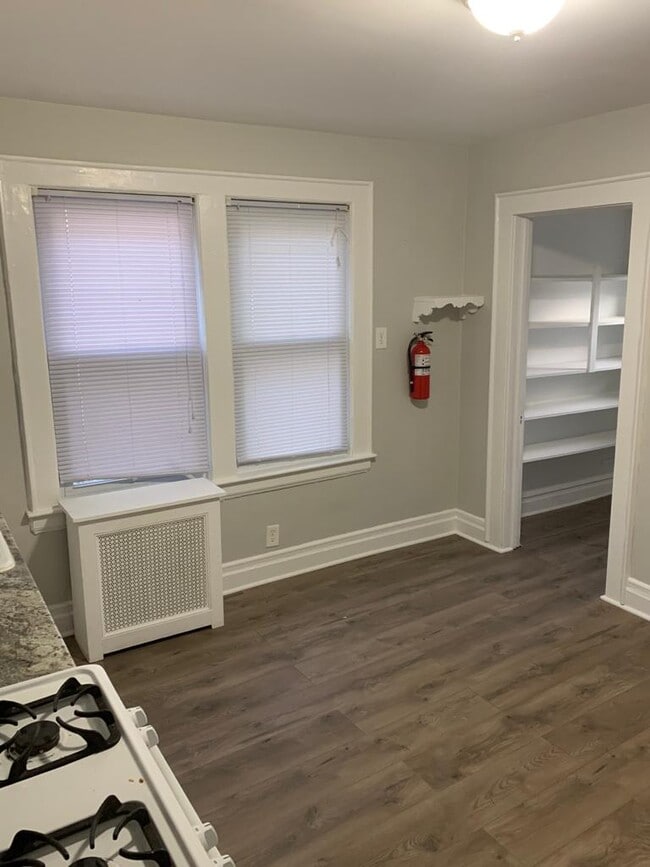 Kitchen - 13 Wilfred St Unit 1