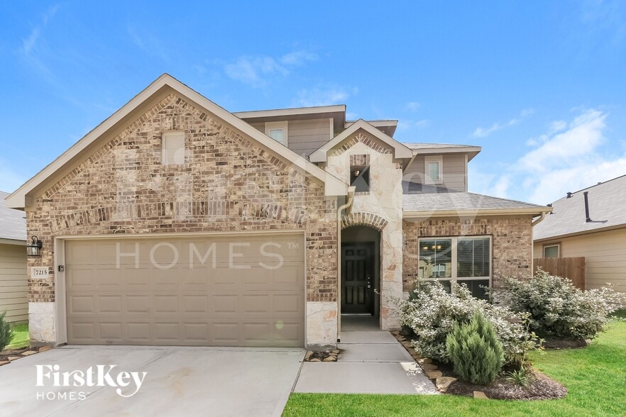 7215 Victorville Dr
