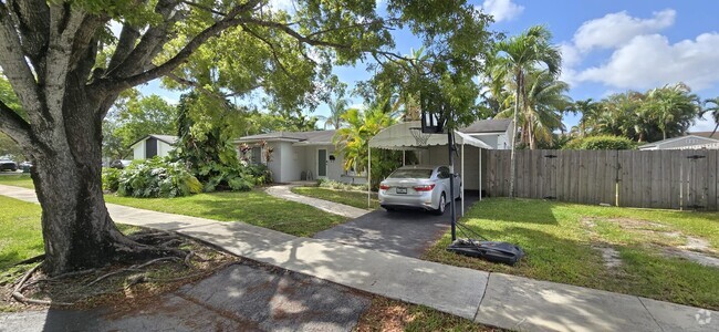 Building Photo - 10270 SW 92nd Terrace Rental