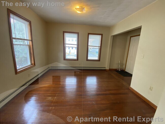 Photo - 64 Paris St Unit #1