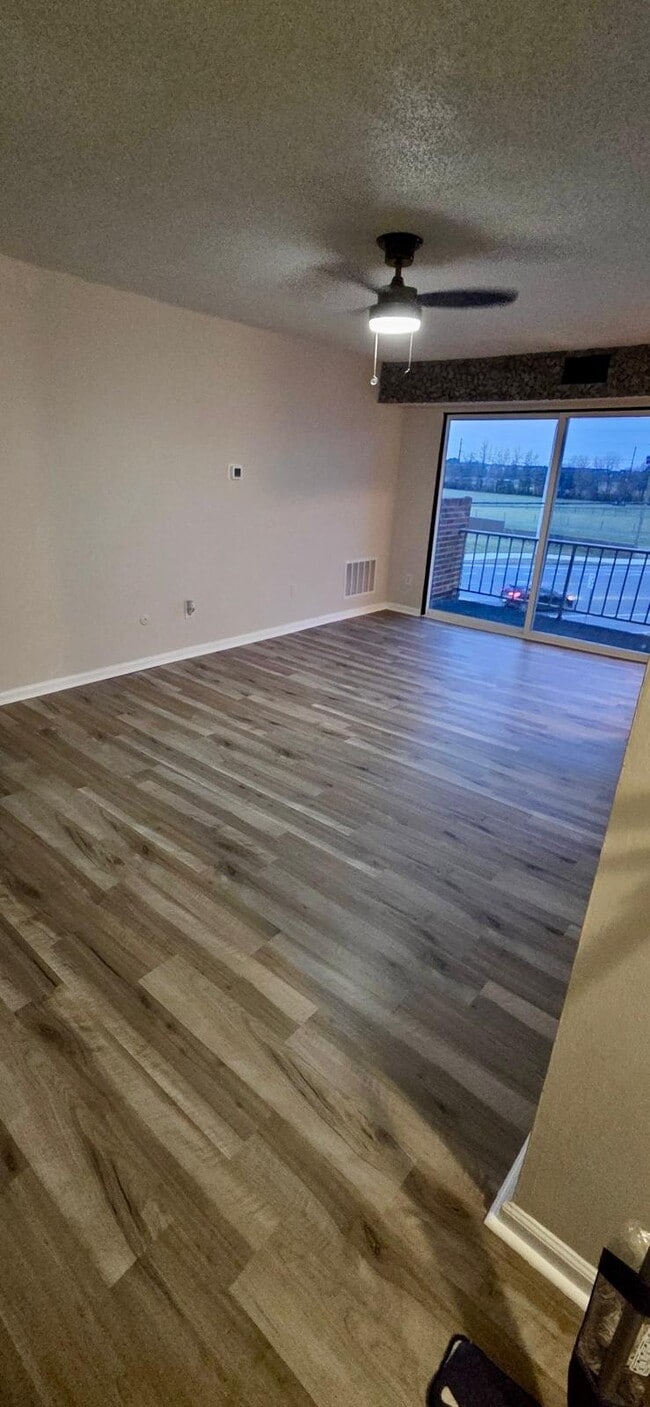 Living Room - 9 Par Haven Dr Unit C34