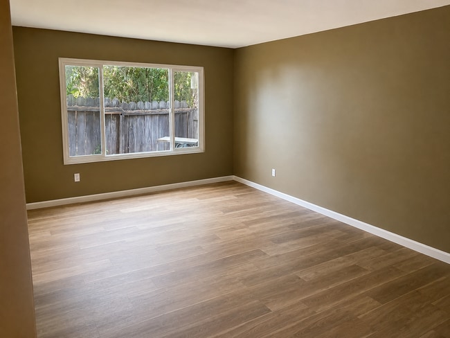 Building Photo - 1271 Murray Ave Unit #B
