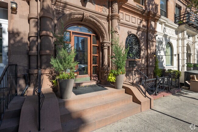 Entrance - The Museum 77 Condominium