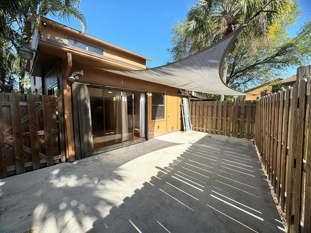 Photo - 321 Sandtree Dr
