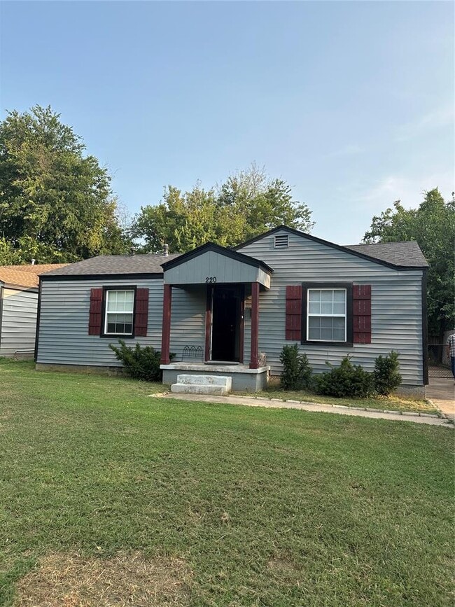 Building Photo - 220 W Jacobs Dr