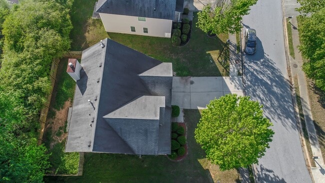 Photo - Impressive 3 Bed, 2.5 Bath Home