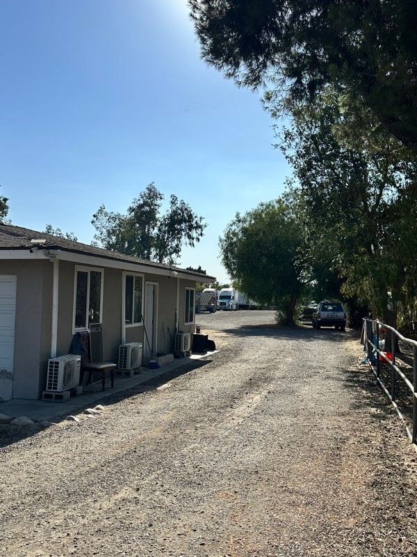 Photo - 9490 Elm Ave