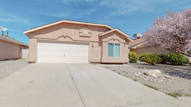 Photo - Lovely 3 bedroom home in convenient location.