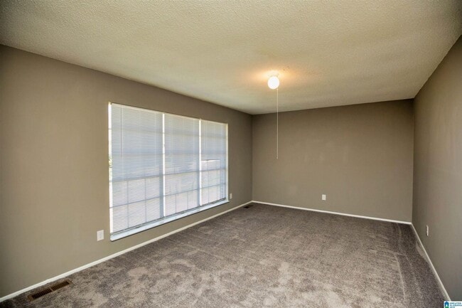 Photo - 3 Bedroom 1.5 Bath Home in Adamsville Area