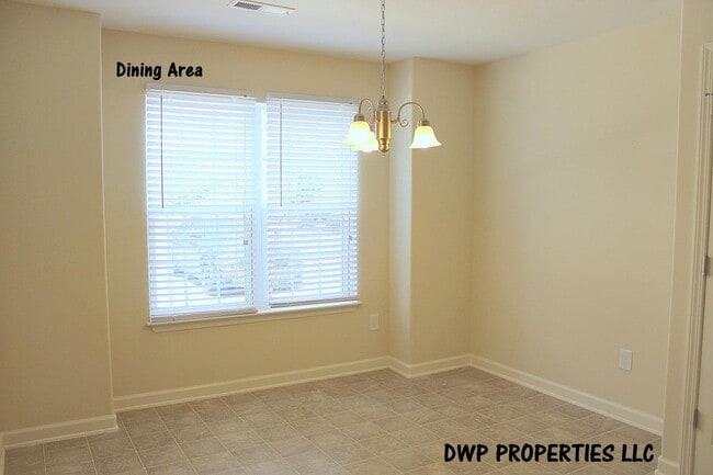 Photo - 4245 Youngstown Dr