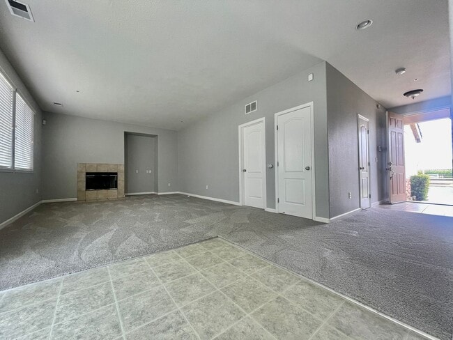 Photo - Turn Key 4 bedroom 2.5 bath in Brentwood!