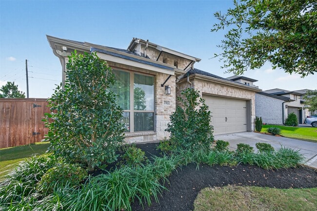 Photo - 2703 Tanager Trace