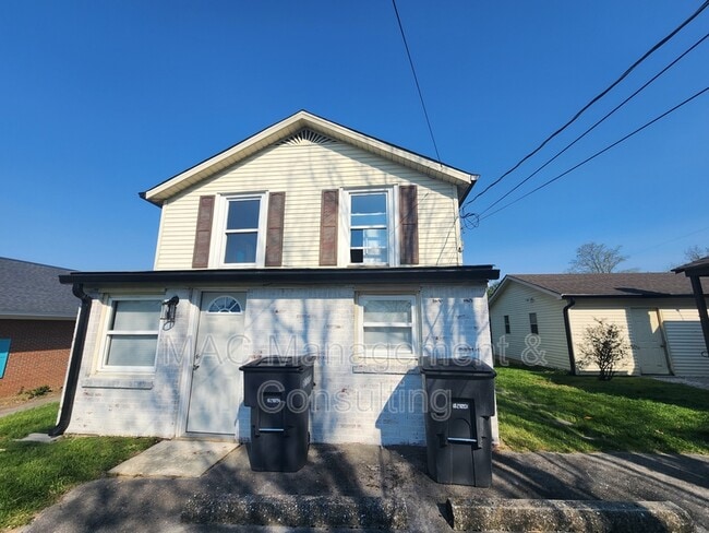 Photo - 228 S Walnut Ave Unit 4