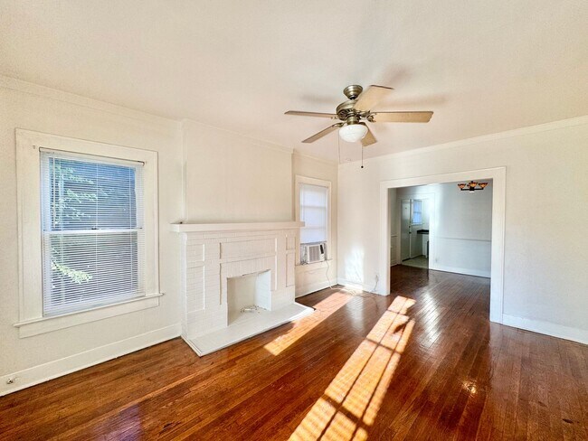 Photo - 1 Bedroom, 1 Bath Apartment - East Dallas