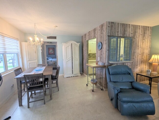 Photo - 20 Coventry A