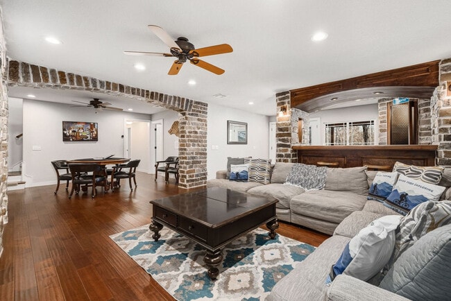 Photo - 1906 Almand Dr Unit SI ID1369206P