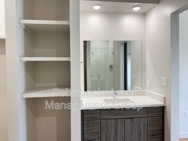 Photo - 1641 Midtown Pl