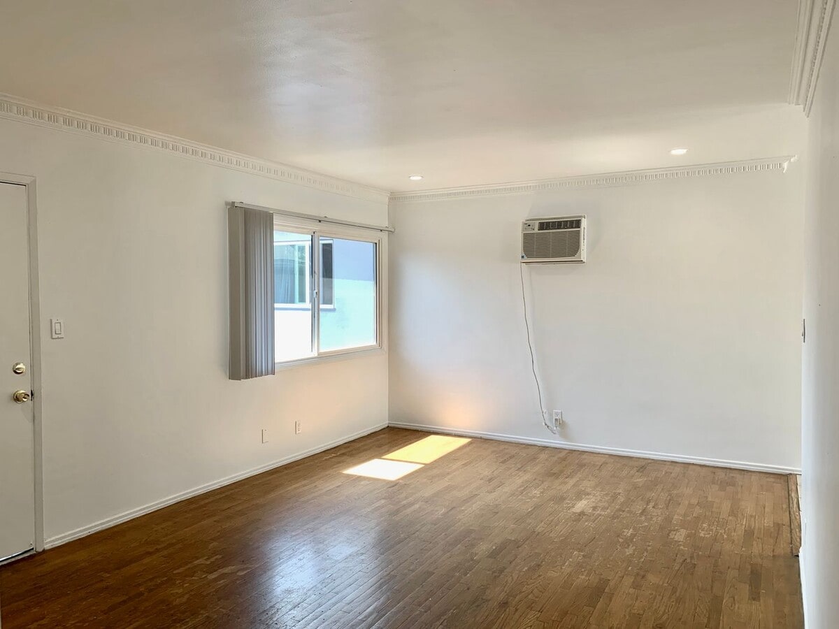 Photo - 8871 18th St