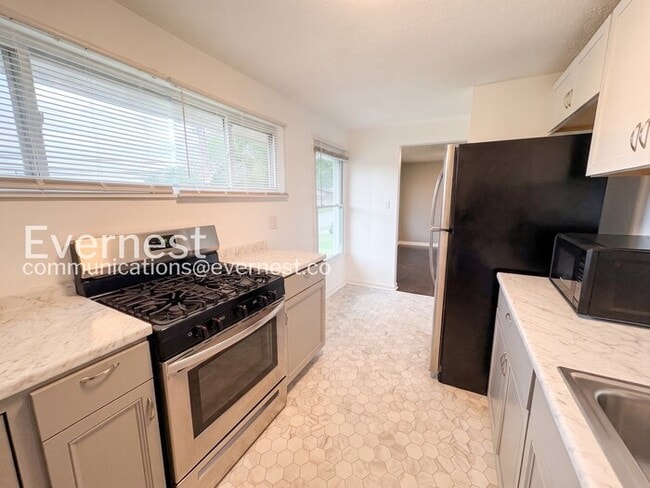 Photo - 638 Garden City Dr