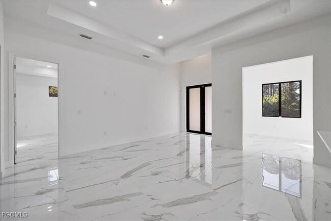 Photo - 875 Kidvale St