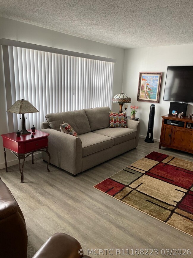 Photo - 2052 Cornwall C Unit 2052