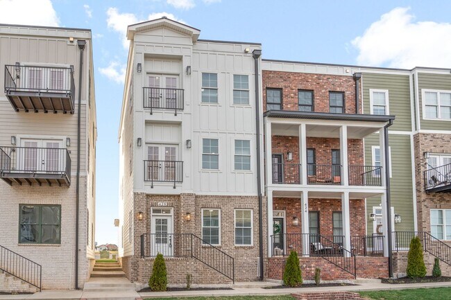 Photo - Gorgeous 3 Story 4 Bedroom Pet Friendly Home For Rent!