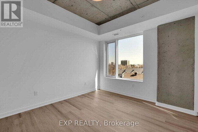 Photo - 36 Robinson Ave