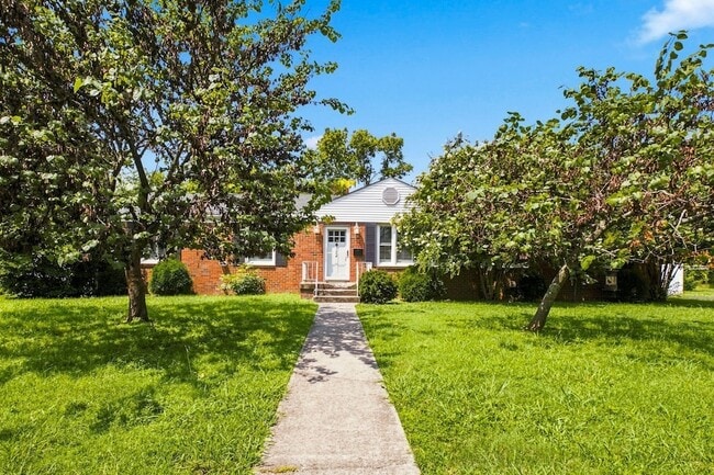 Building Photo - 122 Hammond Ave