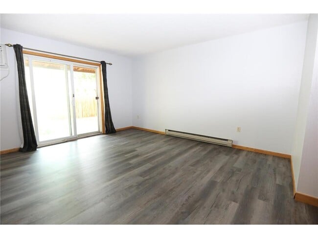 Photo - 942 Main St NW Unit 104