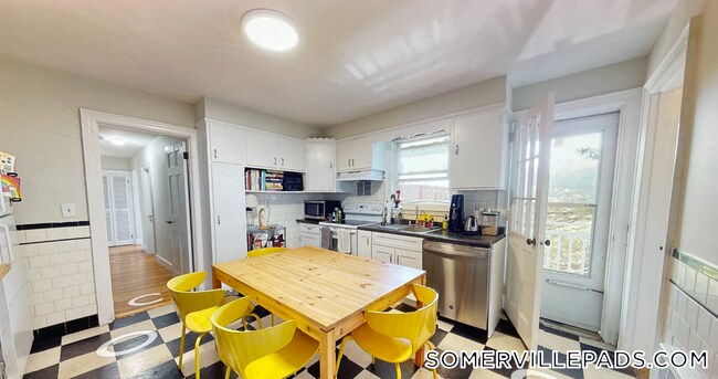 Photo - 279 Washington St Unidad 3