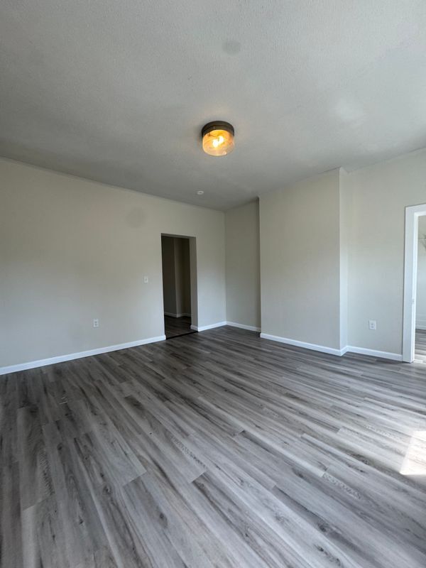 64 New Bridge St Unit 2