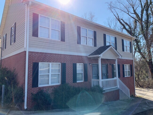 Building Photo - 308 Anderson Ave NW