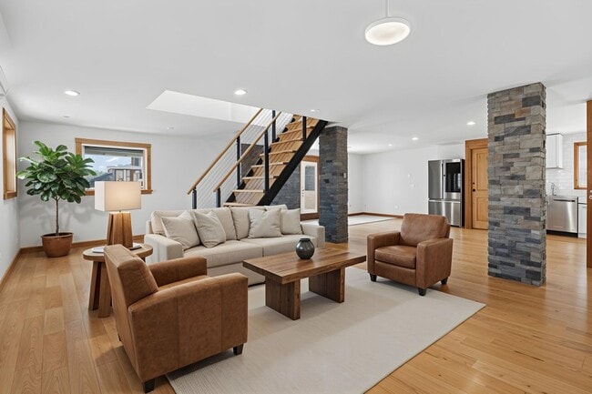 Building Photo - 999 Salmon Creek Rd