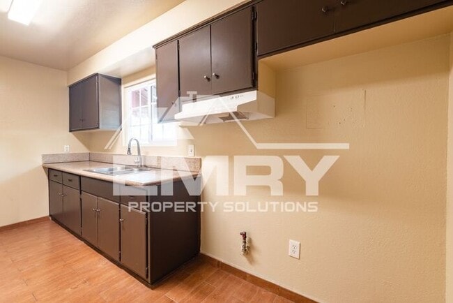 Photo - 2 Bed 1 Bath Unit for Rent in East Los Angeles Parking Available