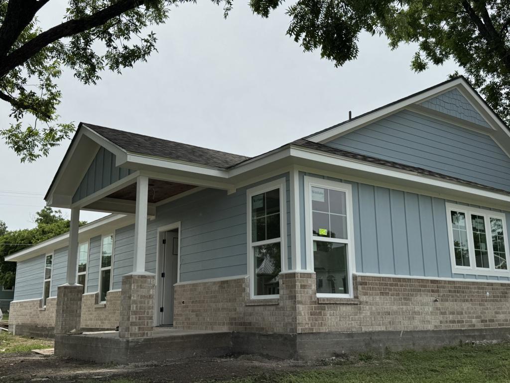 Photo - 717 N 3rd St