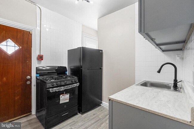 Photo - 5510 Walnut St