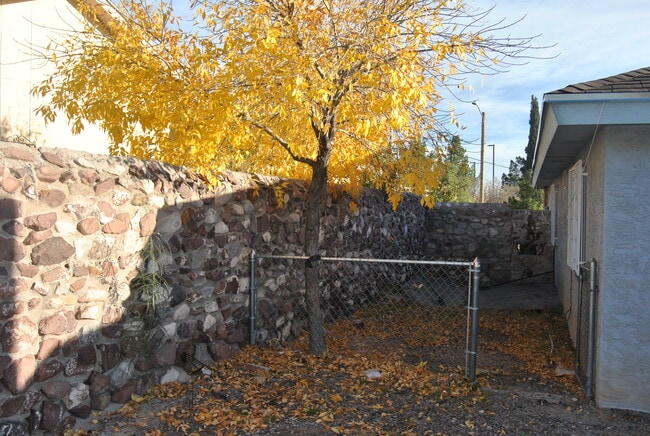 321 Arisano Dr