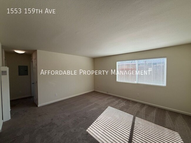Photo - 1553 159th Ave