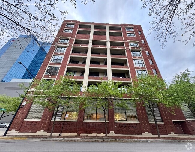 Building Photo - 320 E 21st St Unit 709 Chess Lofts