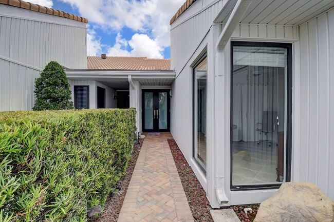 Photo - 20020 Sawgrass Ln