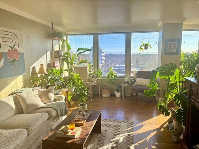 Photo - ROOMMATE NEEDED: Spacious 3 bedroom unit in the heart of Capital Hill