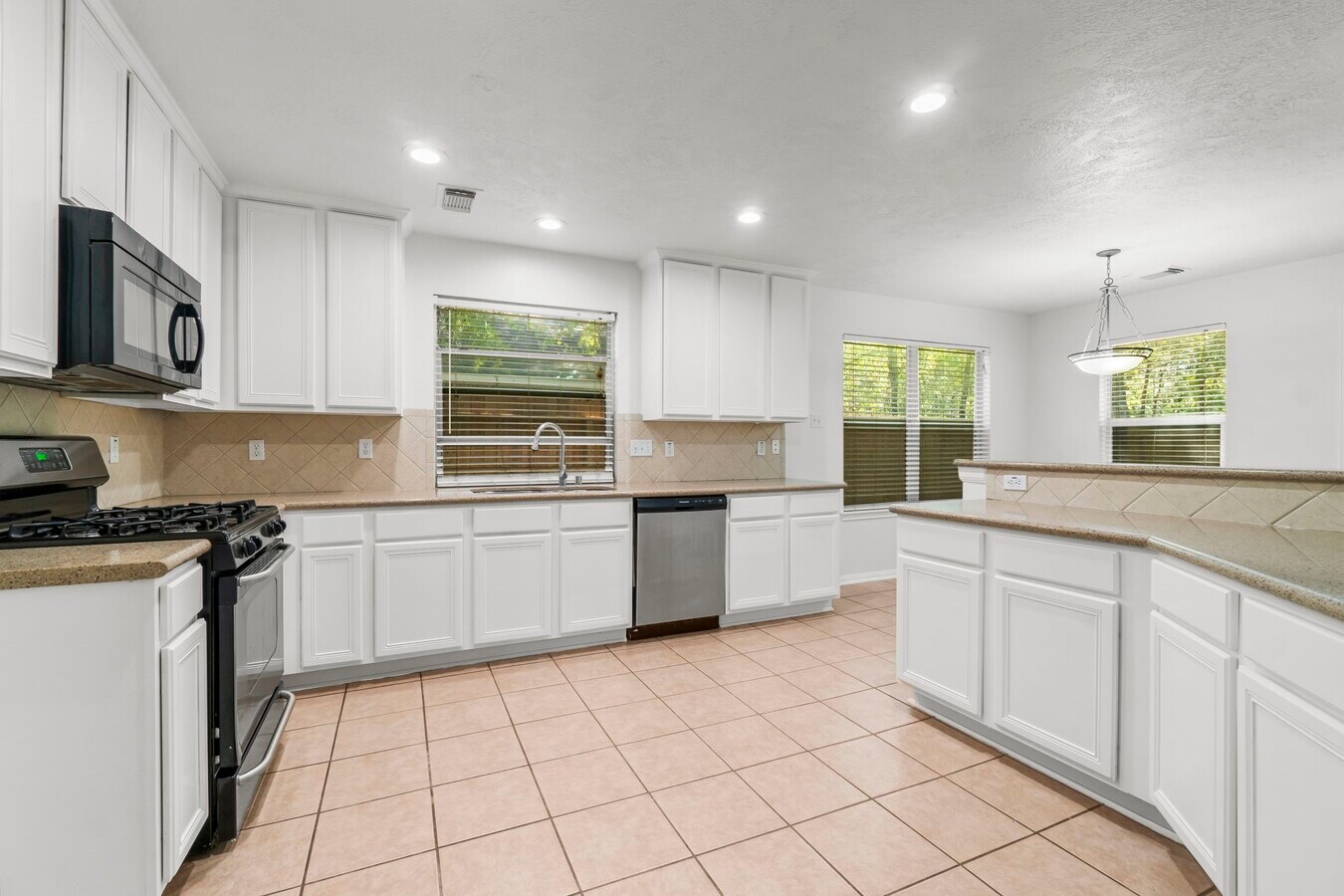 Photo - 255 Genesee Ridge Ct