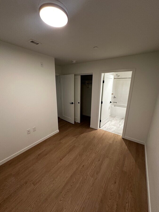 The Rothwell - The Rothwell Unit 00215