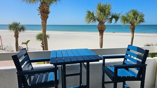 Photo - 17940 Gulf Blvd Unidad 2D